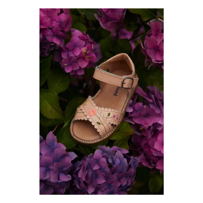 Sandalias cruzadas bordadas con flores - Colección Uniqua | Crema