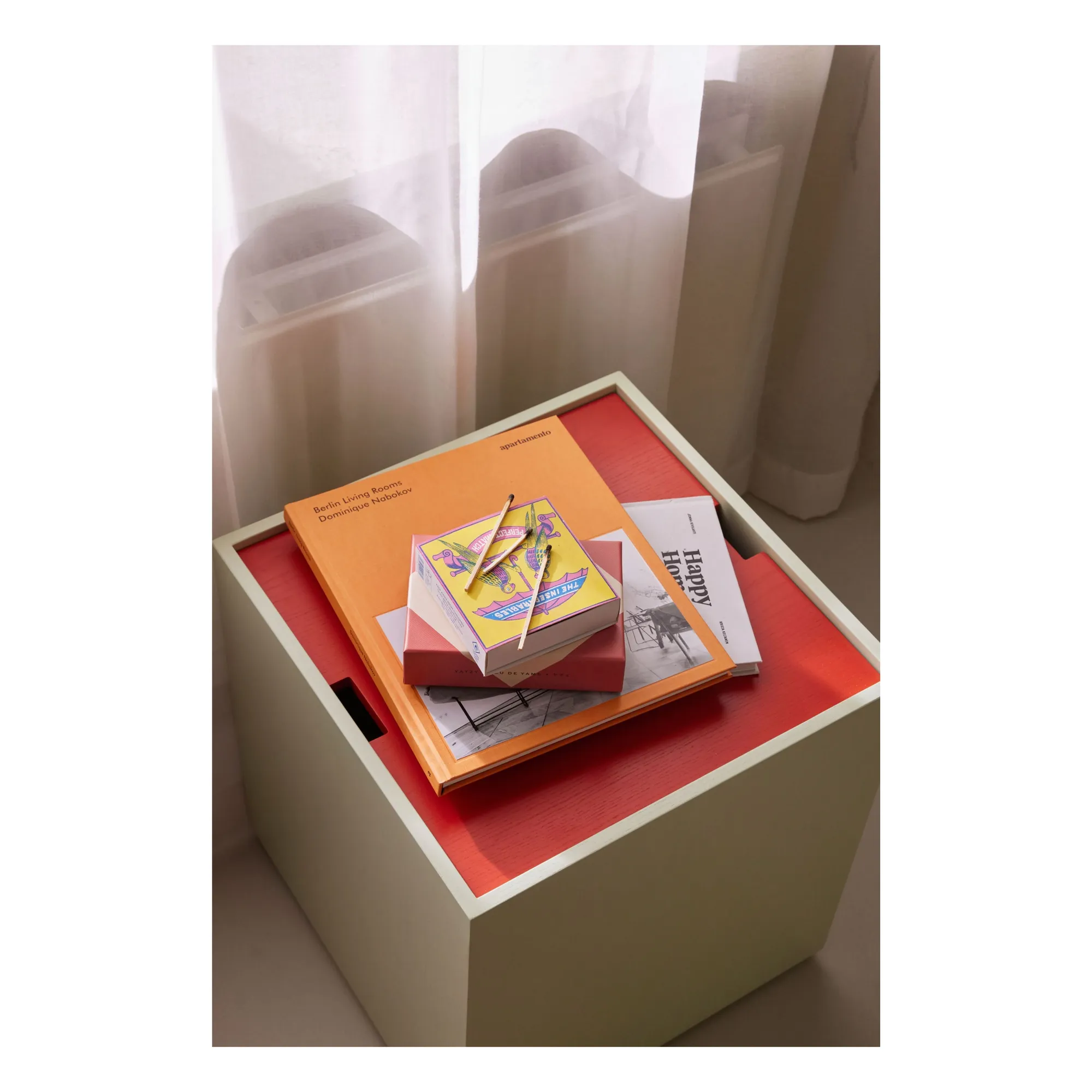Table d'appoint Vault | Rouge- Image produit n°2