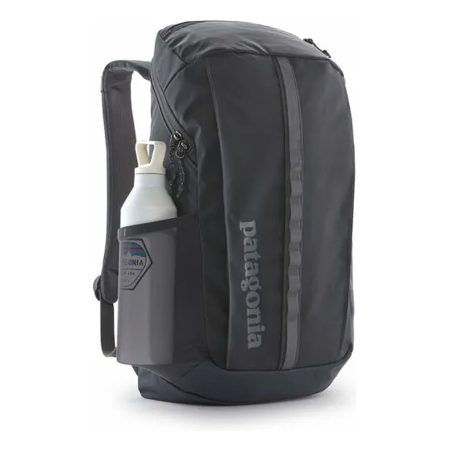 Black Hole Pack 25L Recycled Fiber Backpack | Midnight blue