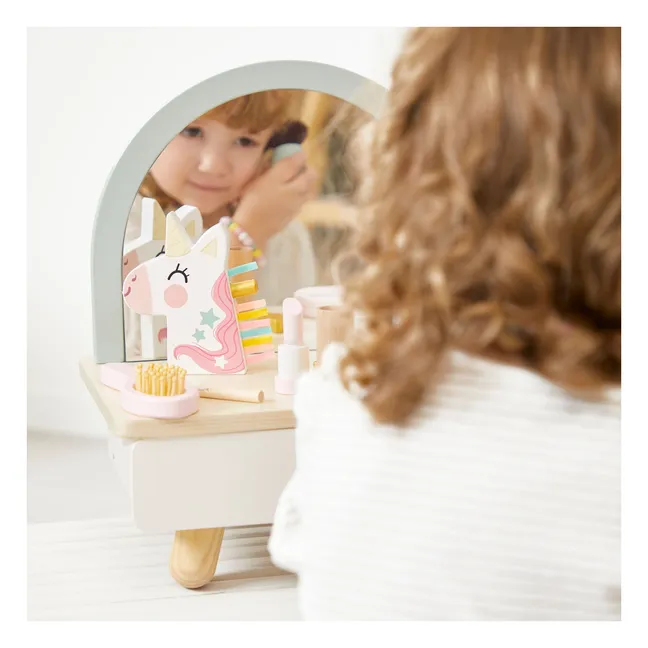 Unicorn hairdresser
