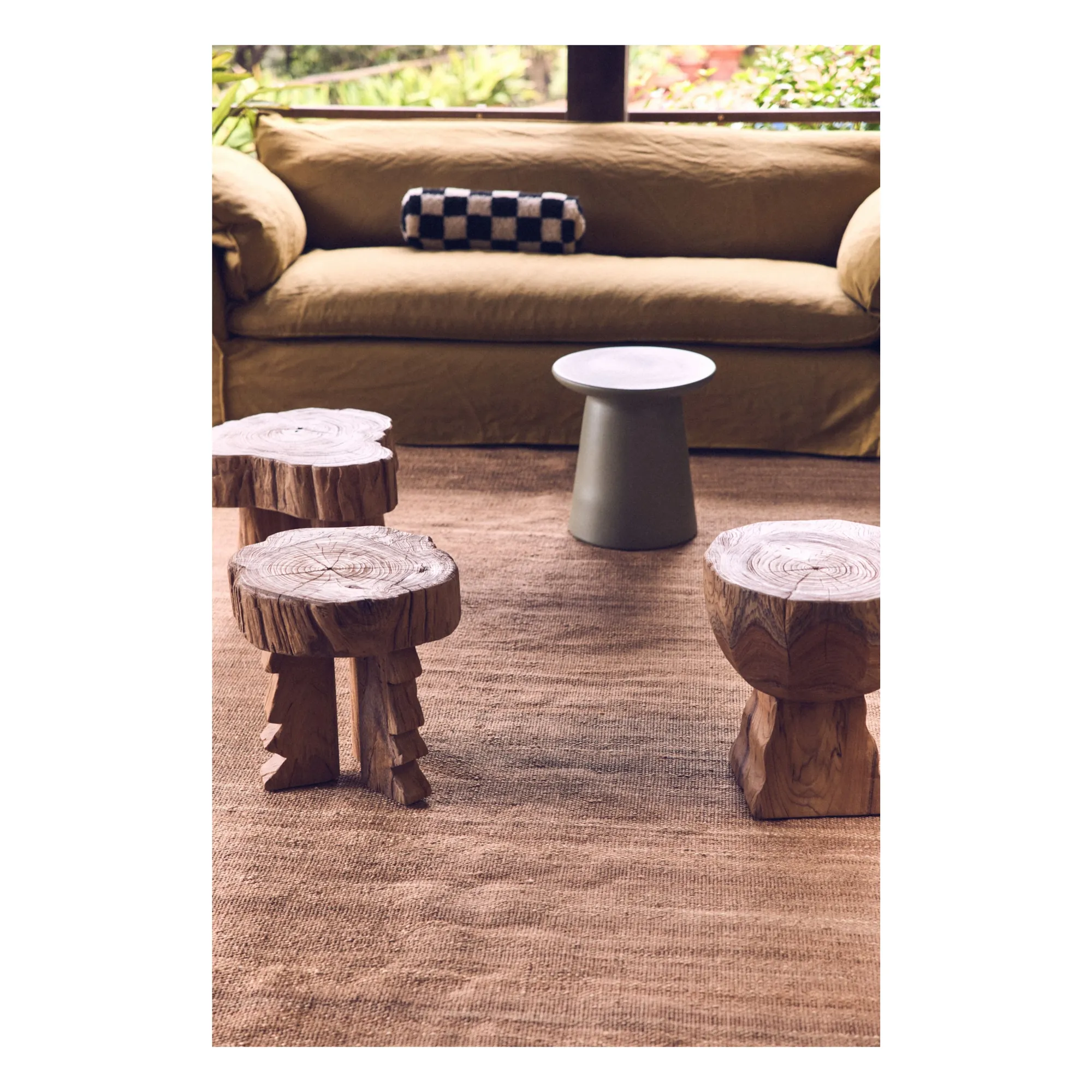 Table d'appoint en faïence | Vert kaki- Image produit n°2