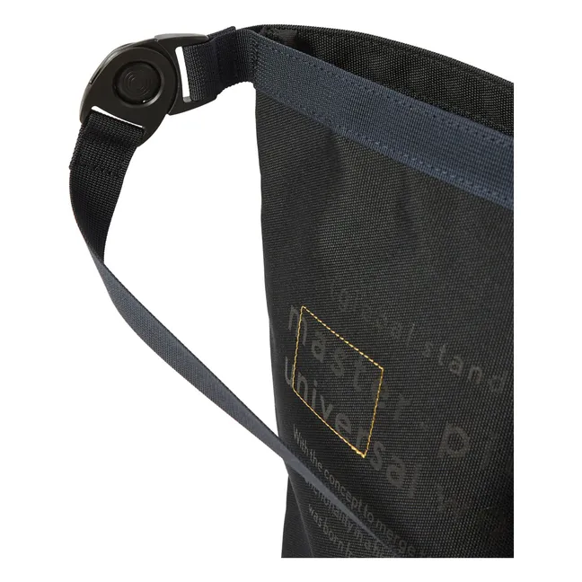 Universal Works x Master-Piece collaboration - Borsa a tracolla grande in fibra riciclata | Nero