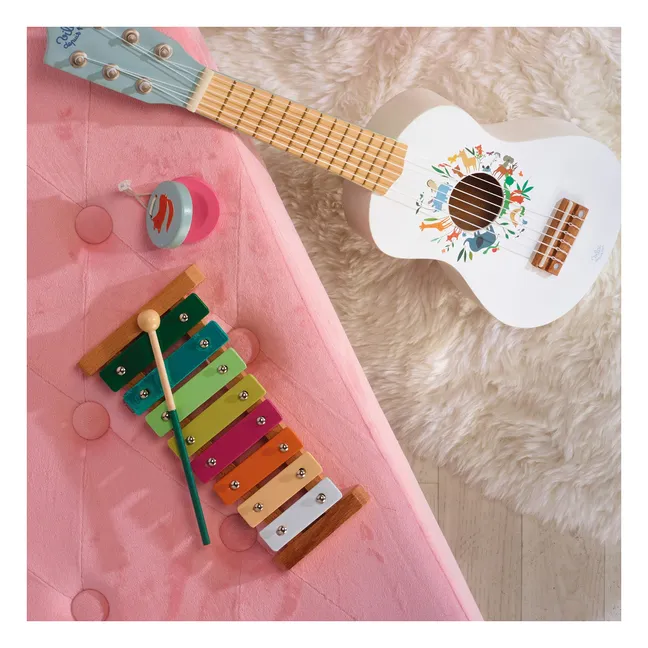 Conjunto de instrumentos musicales de madera