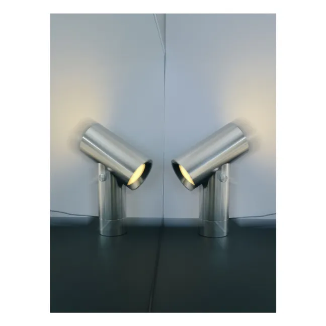 Beam table lamp, Tom Chung | Aluminium