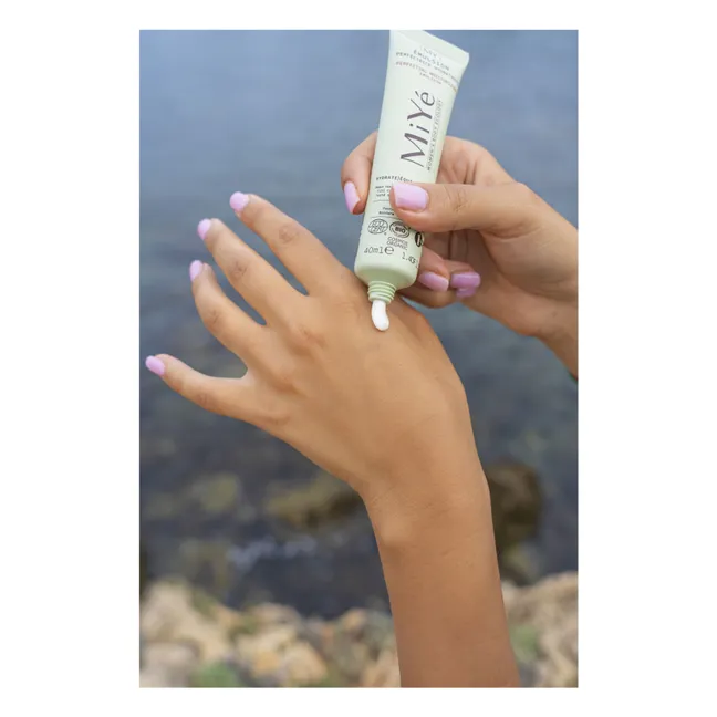 Emulsión hidratante perfeccionadora - 40ml 