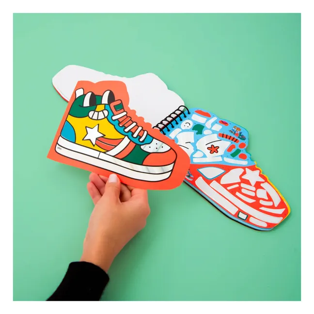 Stickers Street activity book