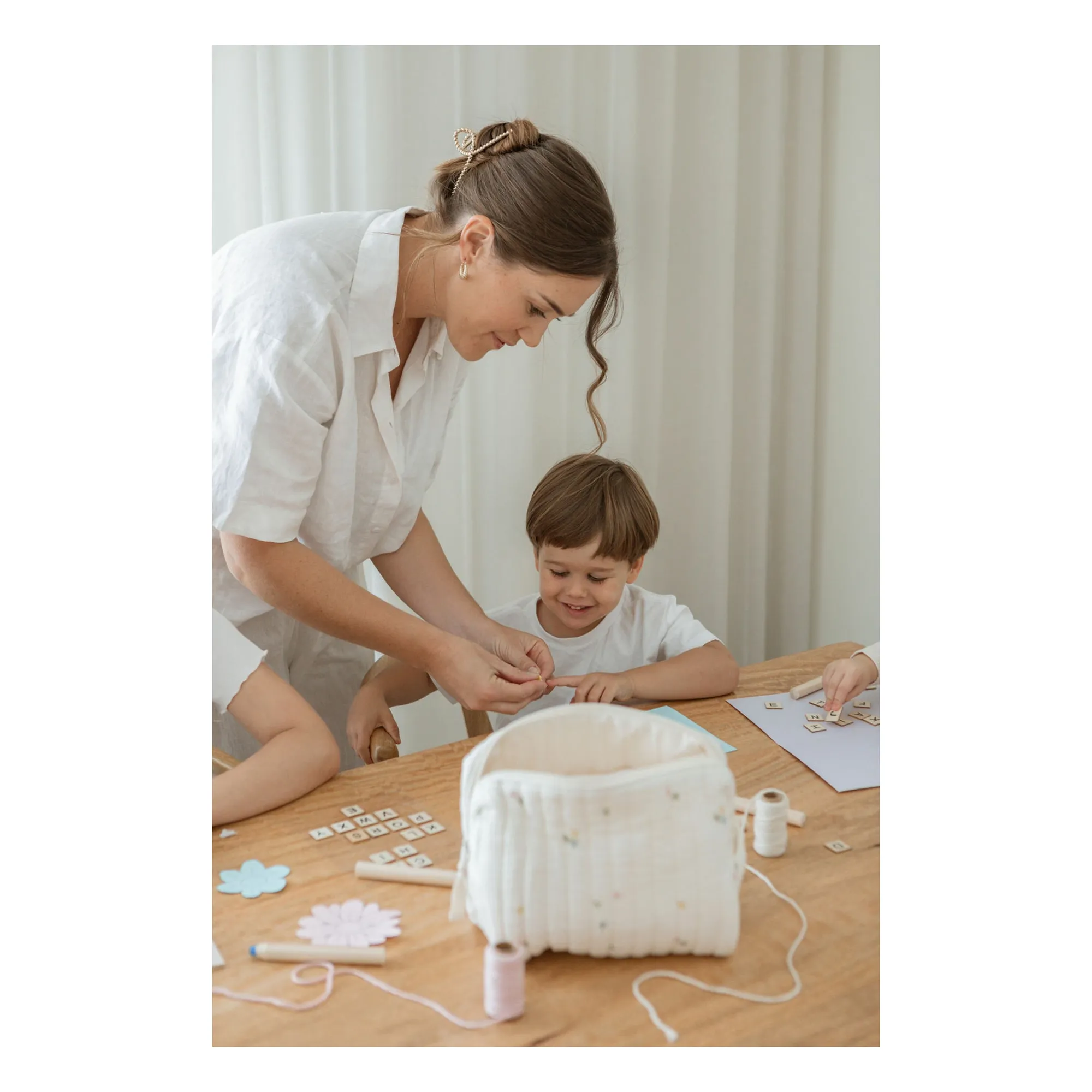 Trousse de toilette Daisies en coton bio | Ecru- Image produit n°2