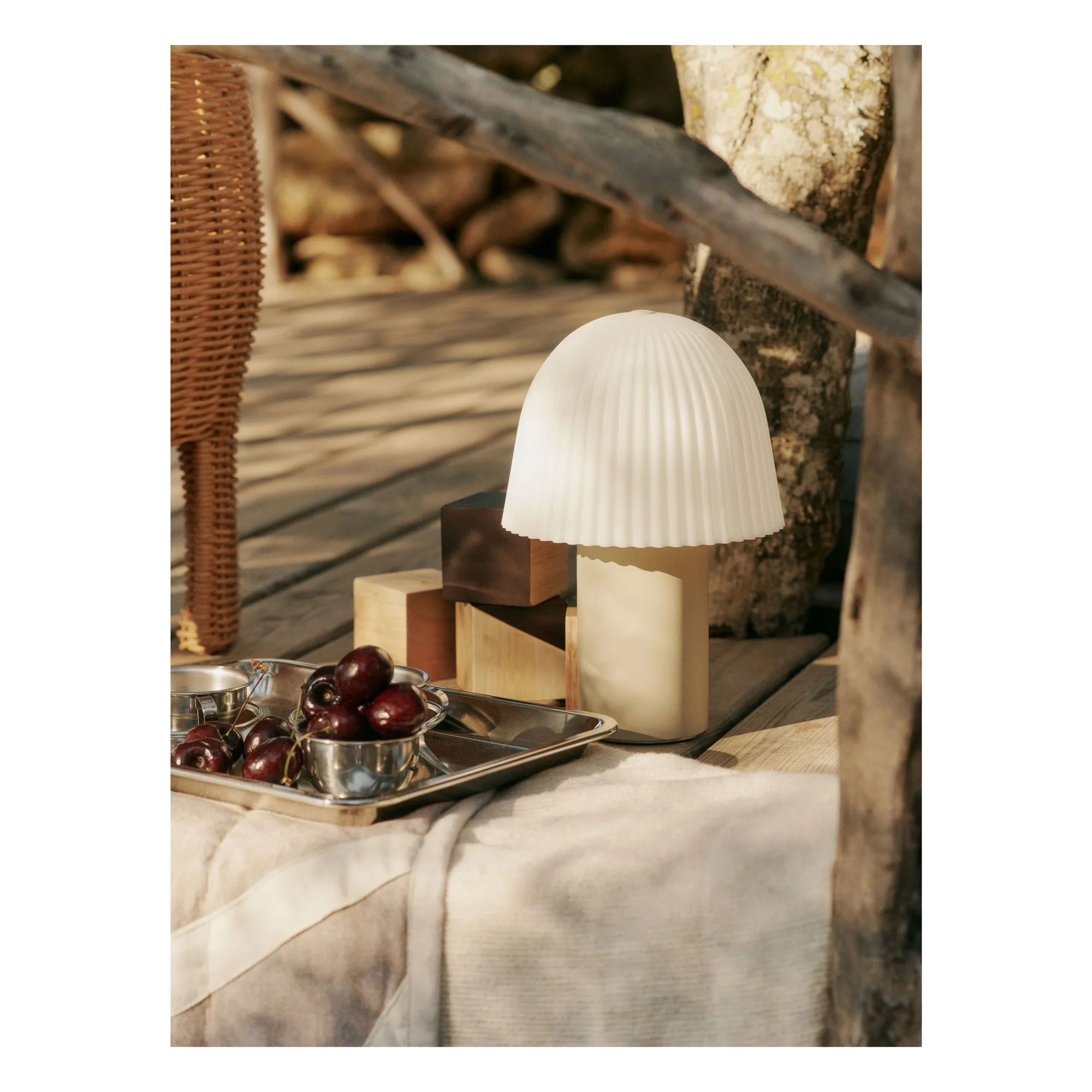 Ferm Living Kids - Lampe à poser Frill (Ferm Living Kids) - Image 1