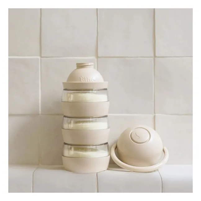 Così Mimi misura la latta | Sabbia