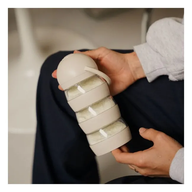 Così Mimi misura la latta | Sabbia