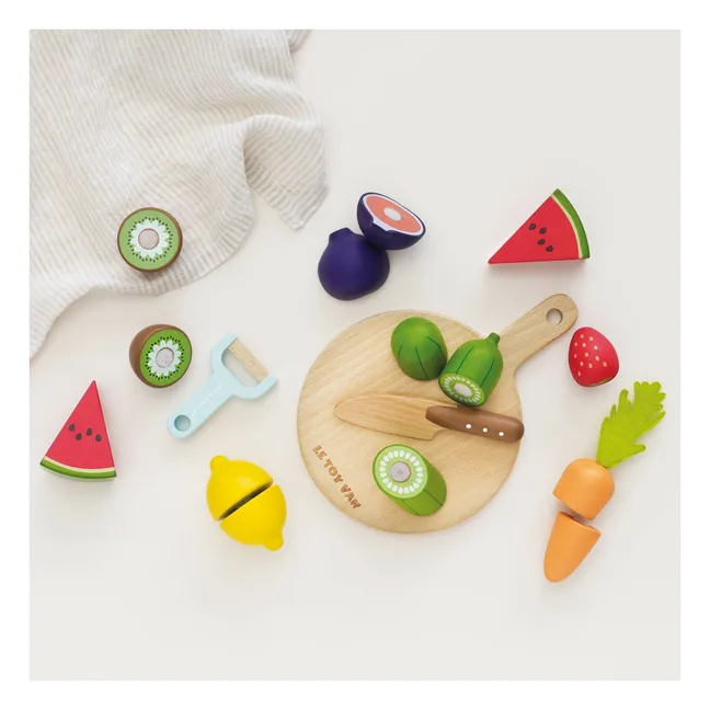 Planche à découper et ses aliments