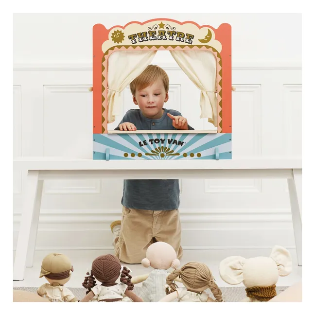 Puppet theater | Coral