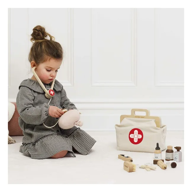 Veterinary case and accessories