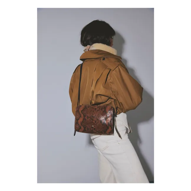 Le New Bea Snake Print Bag | Brown