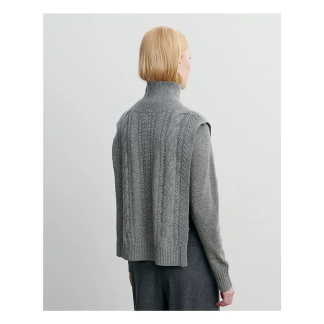 Cashmere Buttoned Twisted Plastron | Grey