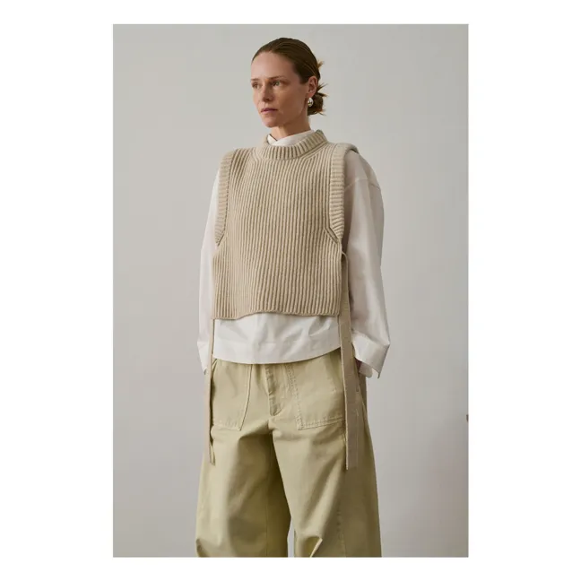 Firmus Merino Wool Sleeveless Sweater | Heather white
