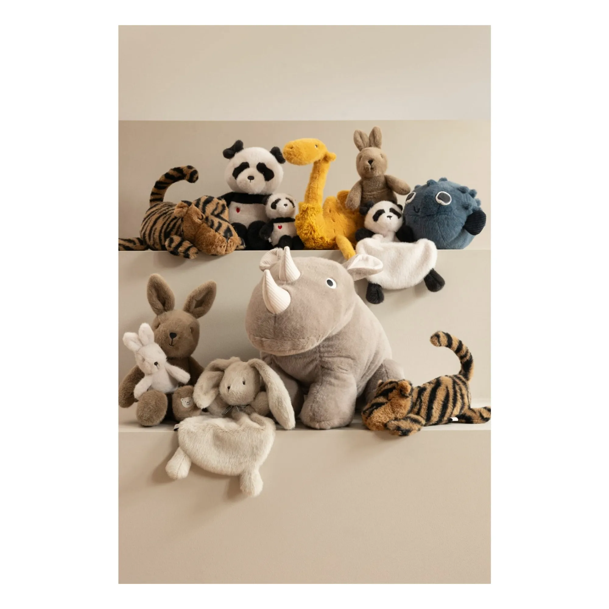 Peluche Berto Panda | Sandy/Dark grey- Image produit n°1