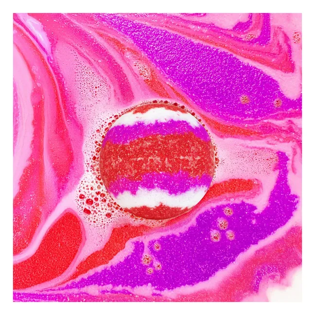 Strawberry ice cream bath bomb - 120 g
