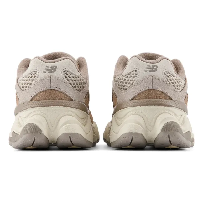 Turnschuhe mit elastischer Spitze 9060 | Maulwurfsfarben