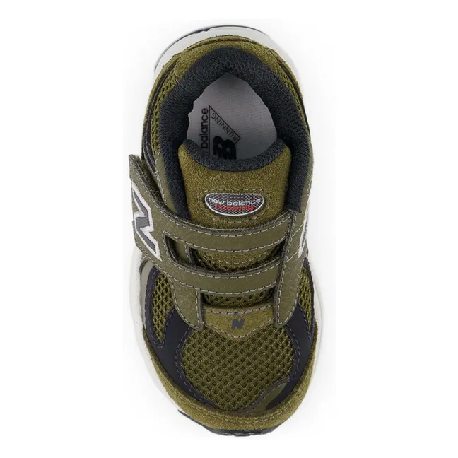 Kratzende Turnschuhe 2002 | Khaki