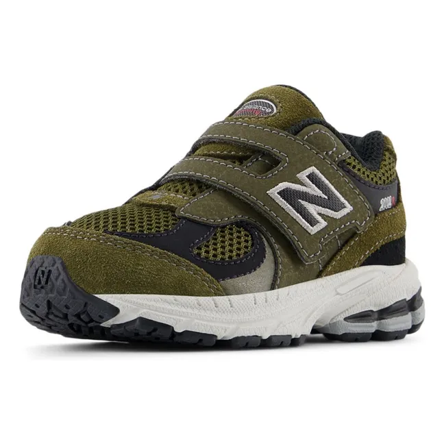 Kratzende Turnschuhe 2002 | Khaki