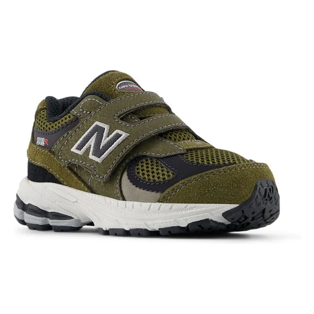 Kratzende Turnschuhe 2002 | Khaki