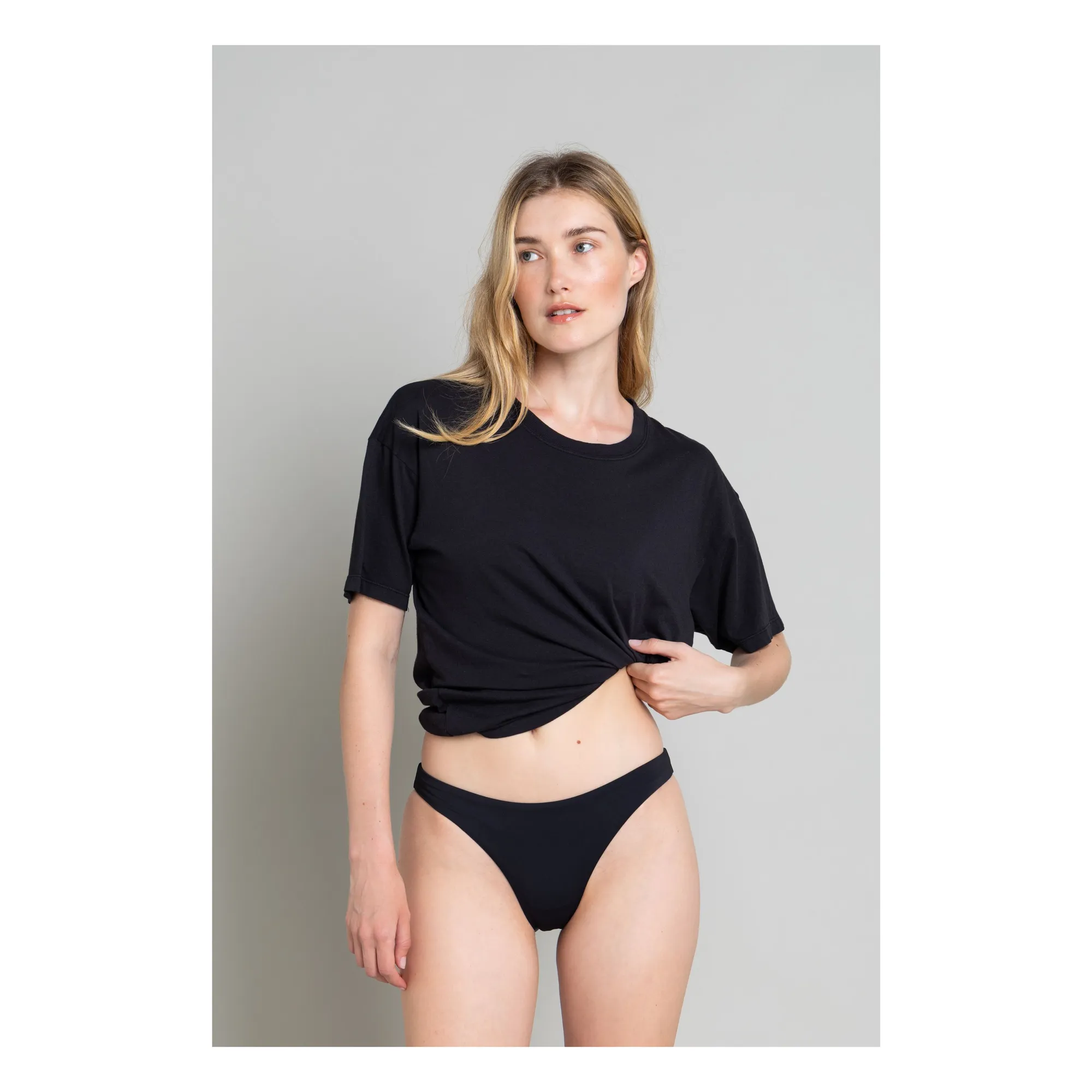 Smallable Woman Black Low Cut Swimsuit Lisa