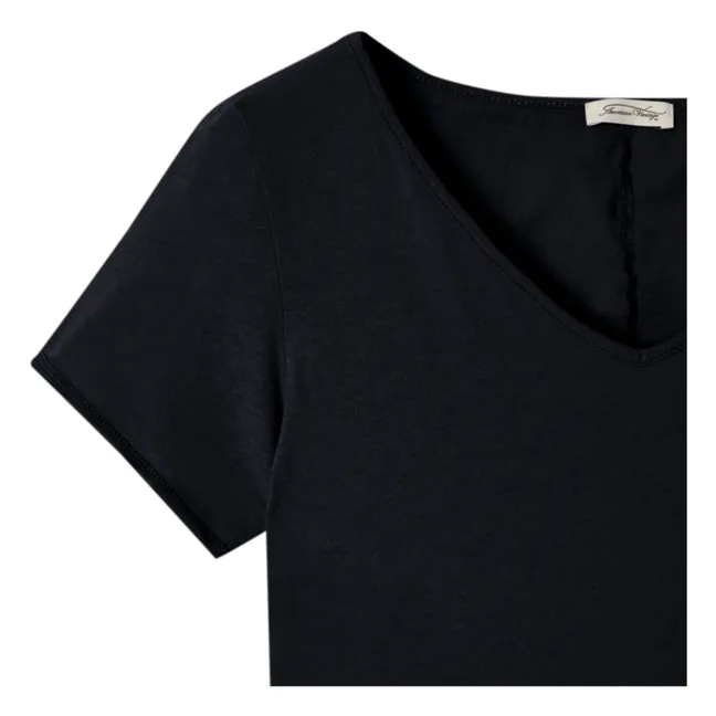 Aksun V-Ausschnitt T-Shirt | Schwarz