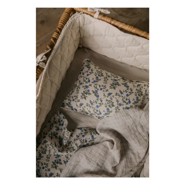 Dainty bed linen set