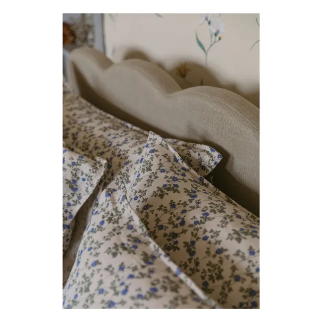 Dainty pillowcase