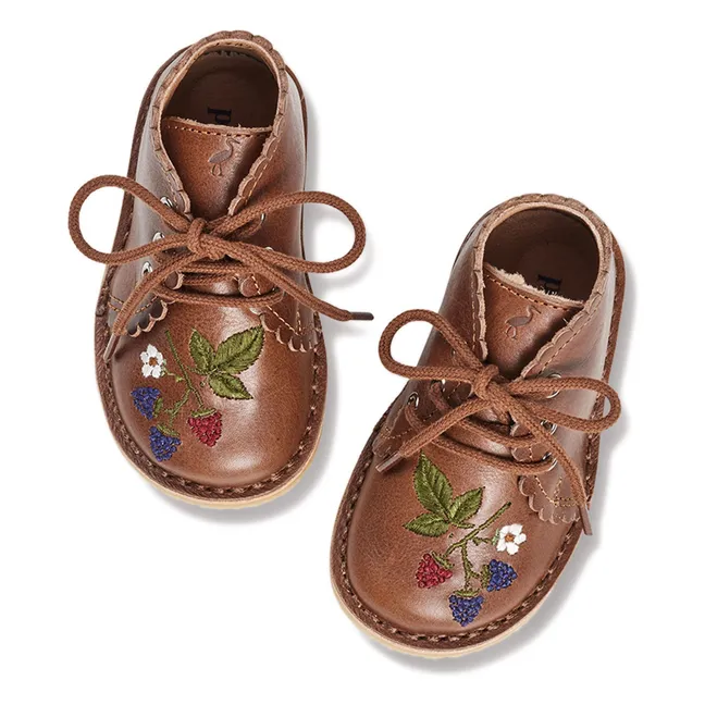 Botas de moras con vieira - Colección Uniqua | Marrón