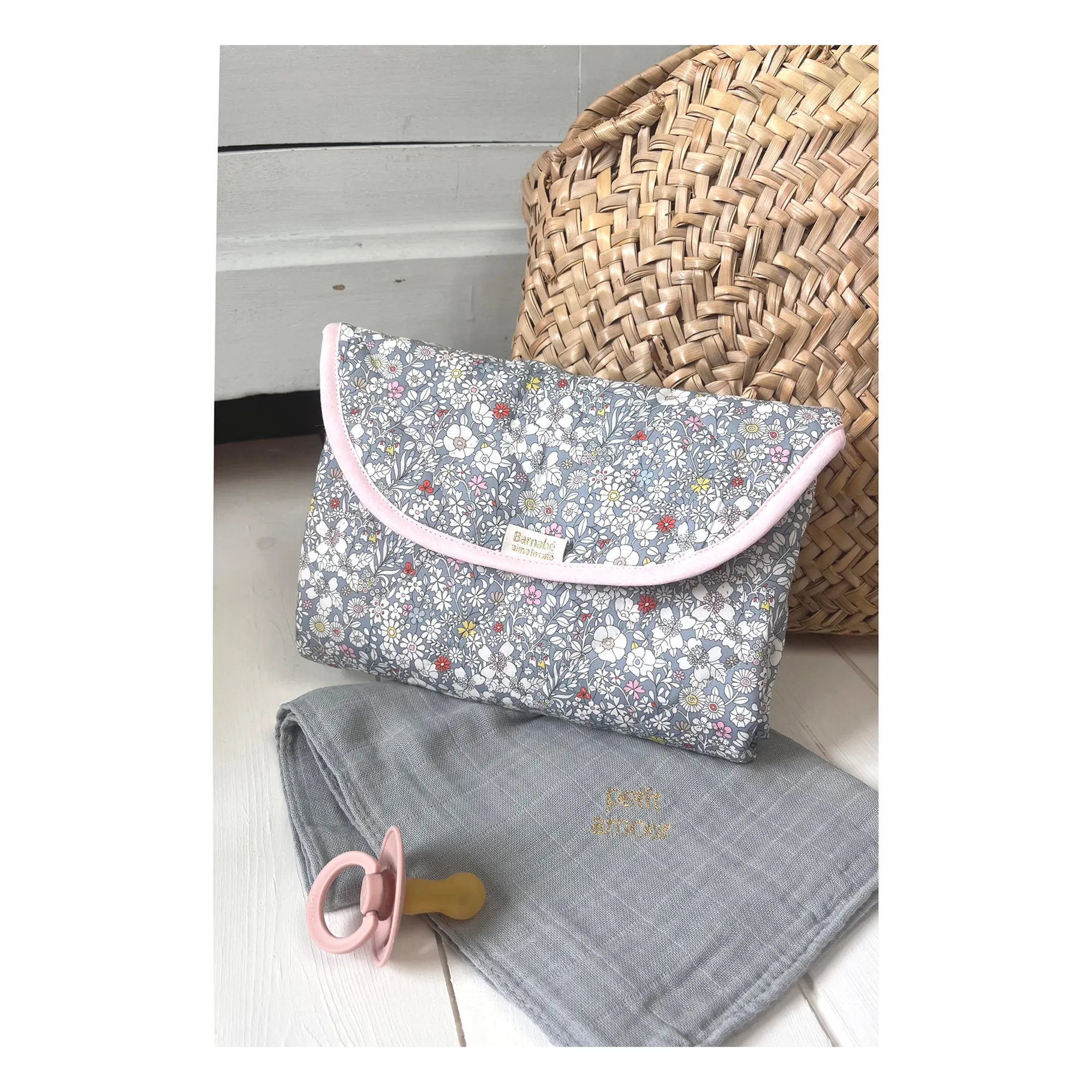 Barnabé Aime Le Café Grey Katie Travel Changing Mat