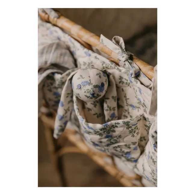 Dainty diaper comforter