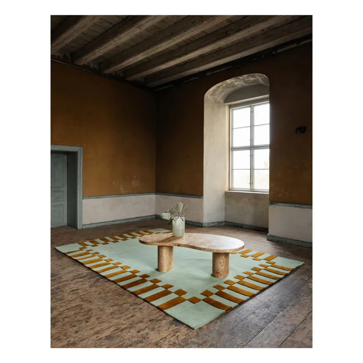Tapis en laine Teklan Frame, Tekla Evelina Severin | Pistachio- Image produit n°1