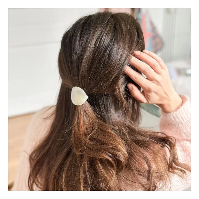 Mother-of-pearl plate elastic