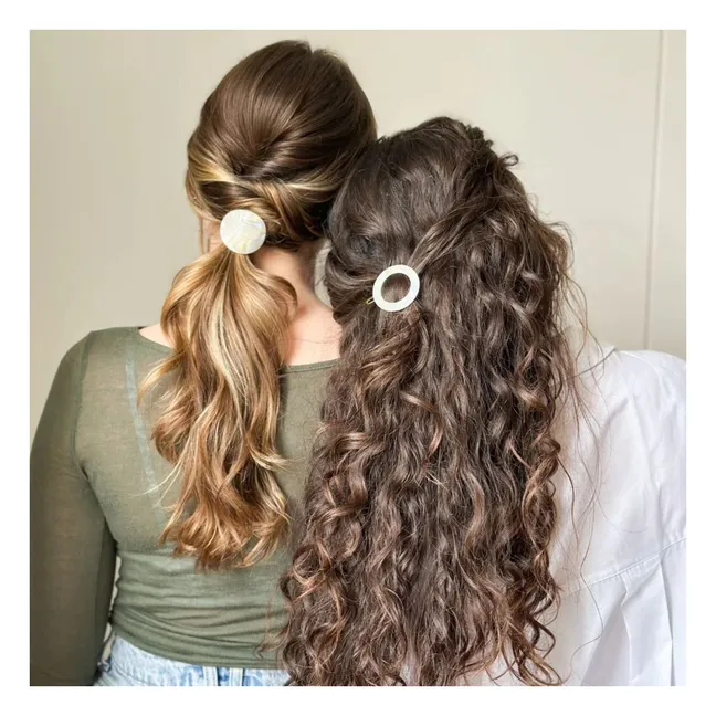 Mother-of-pearl plate elastic