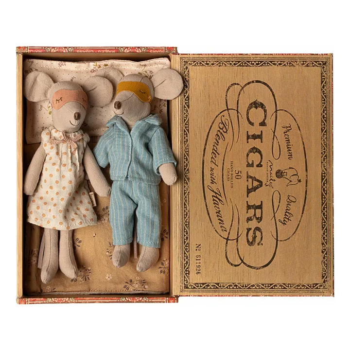 Maman et papa souris dans leur coffret à cigares- Image produit n°0