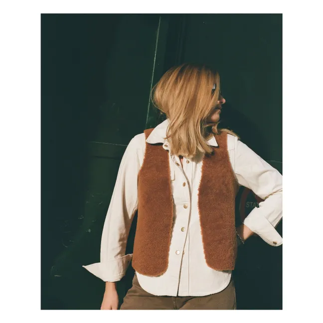 Chaqueta sin mangas de piel de oveja merina | Marrón