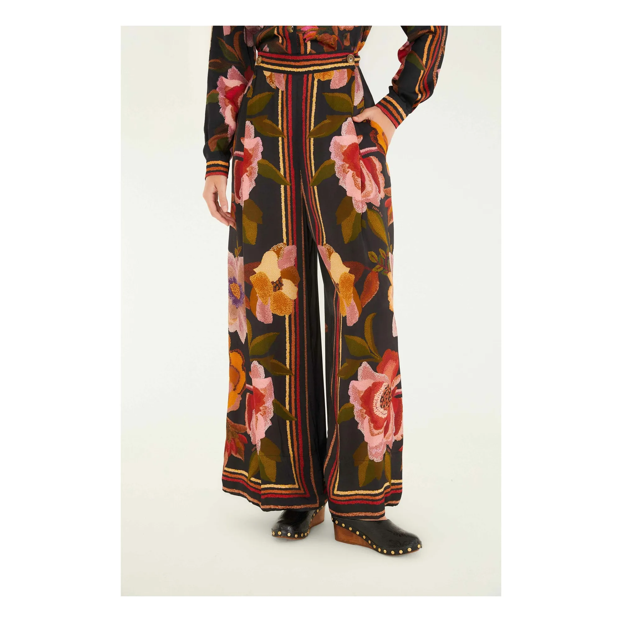 Farm Rio Black Flowers Chenille Pants