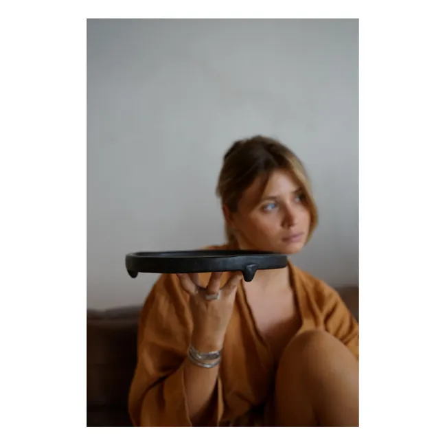 Plate with terracotta base | Black