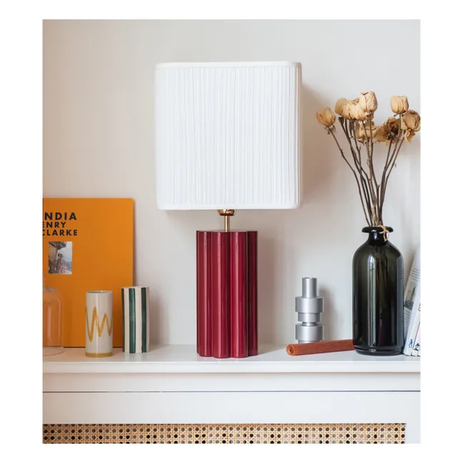 Lámpara de mesa Gioia de madera lacada y algodón plisado - versión UE (220 V) | Burdeos