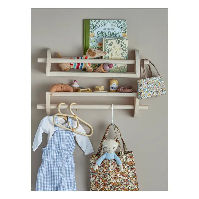 Hilena dog and basket