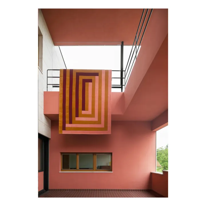 Tapis en laine Labyrith,Tekla Evelina Severin | Corail- Image produit n°2