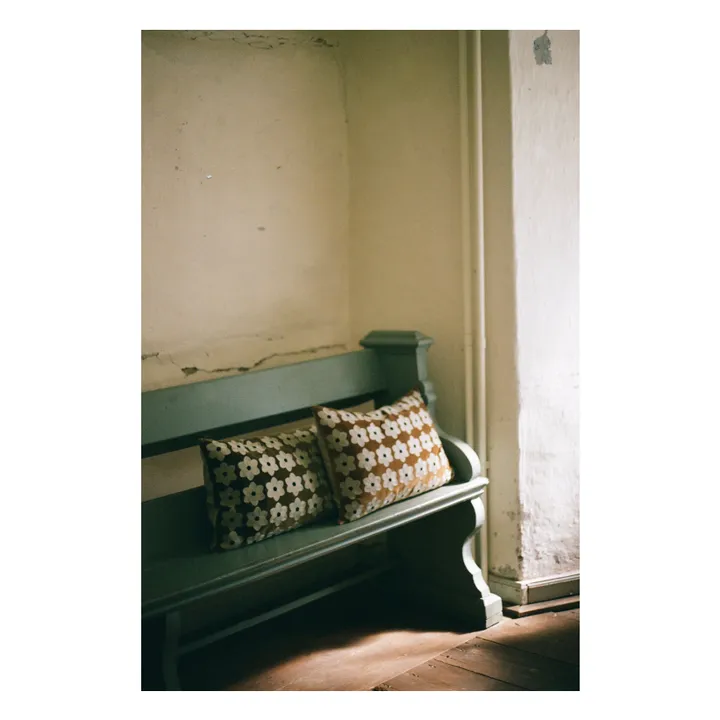 Housse de coussin Daisy | Taupe- Image produit n°1