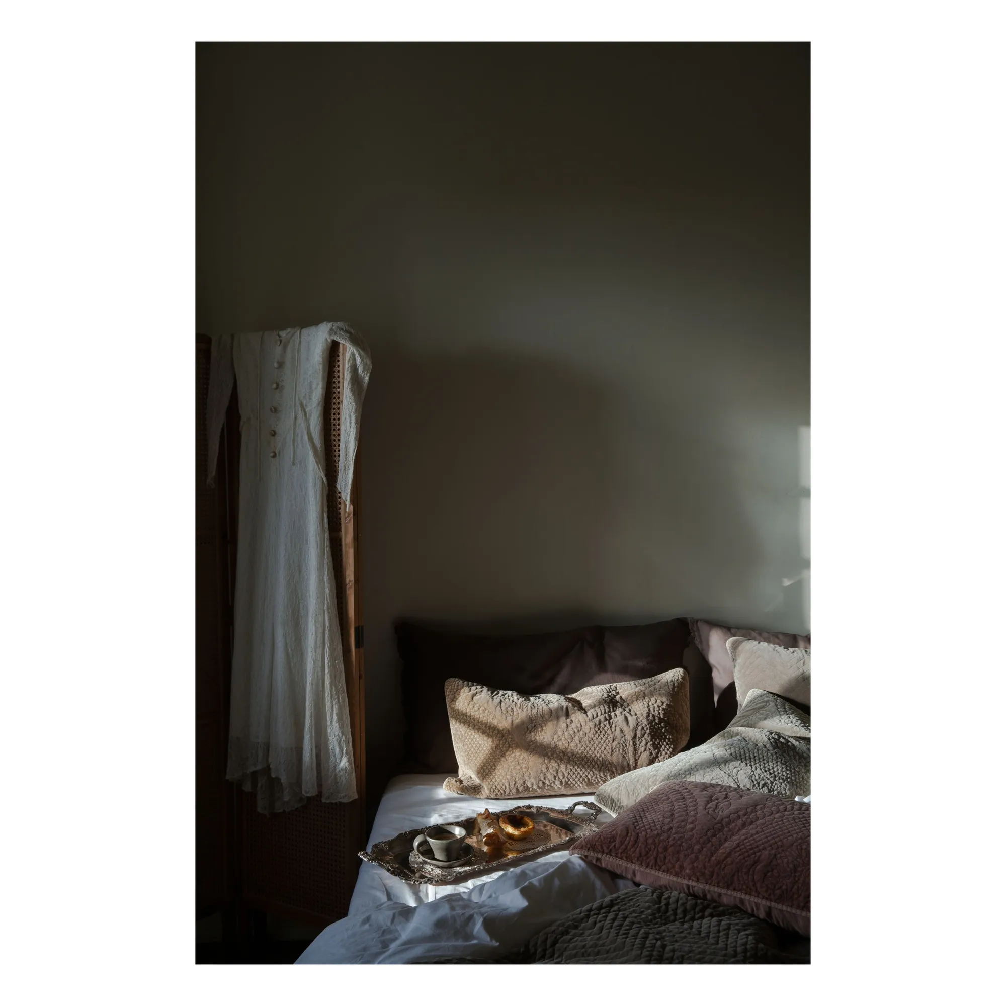 Housse de coussin en velours Sara | Taupe- Image produit n°4