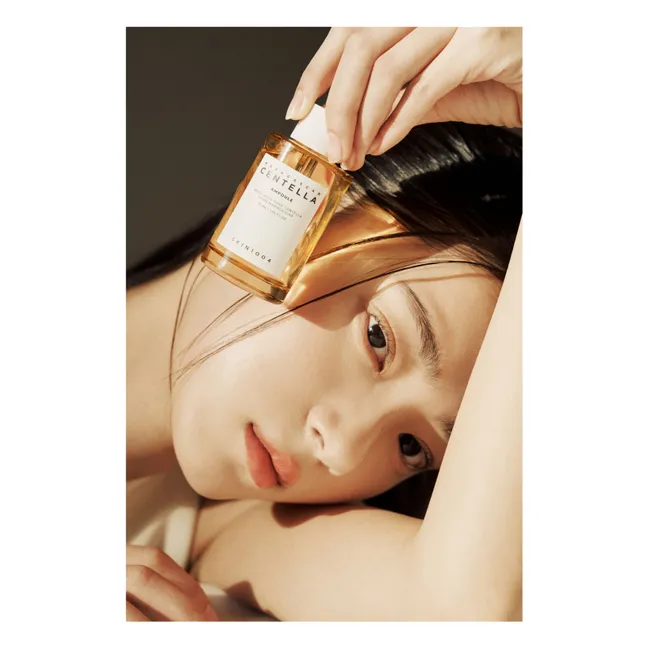 Moisturizing and soothing serum with centella asiatica - 55ml