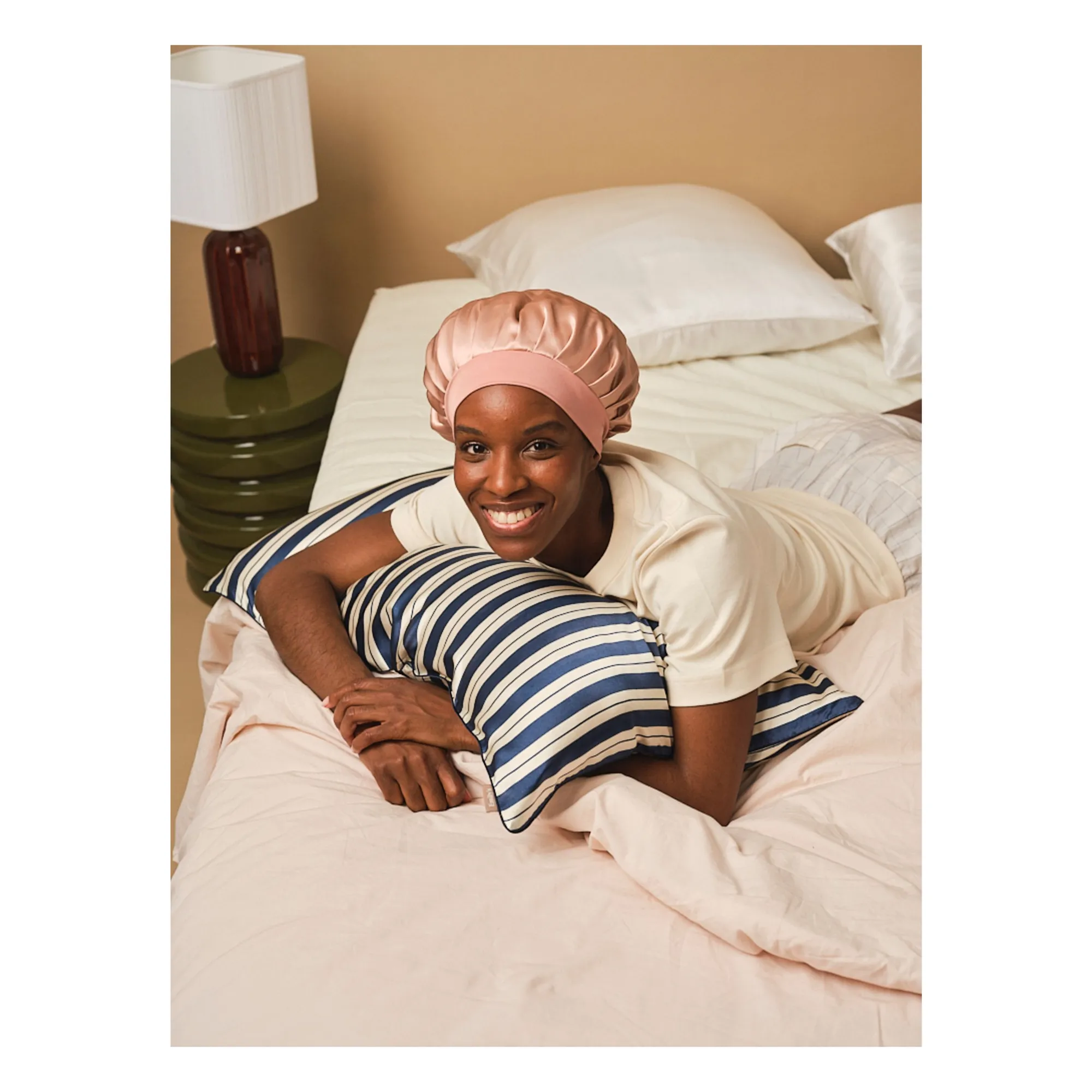 Emily's Pillow - Bonnet de nuit en soie (Emily's Pillow) - Image 1