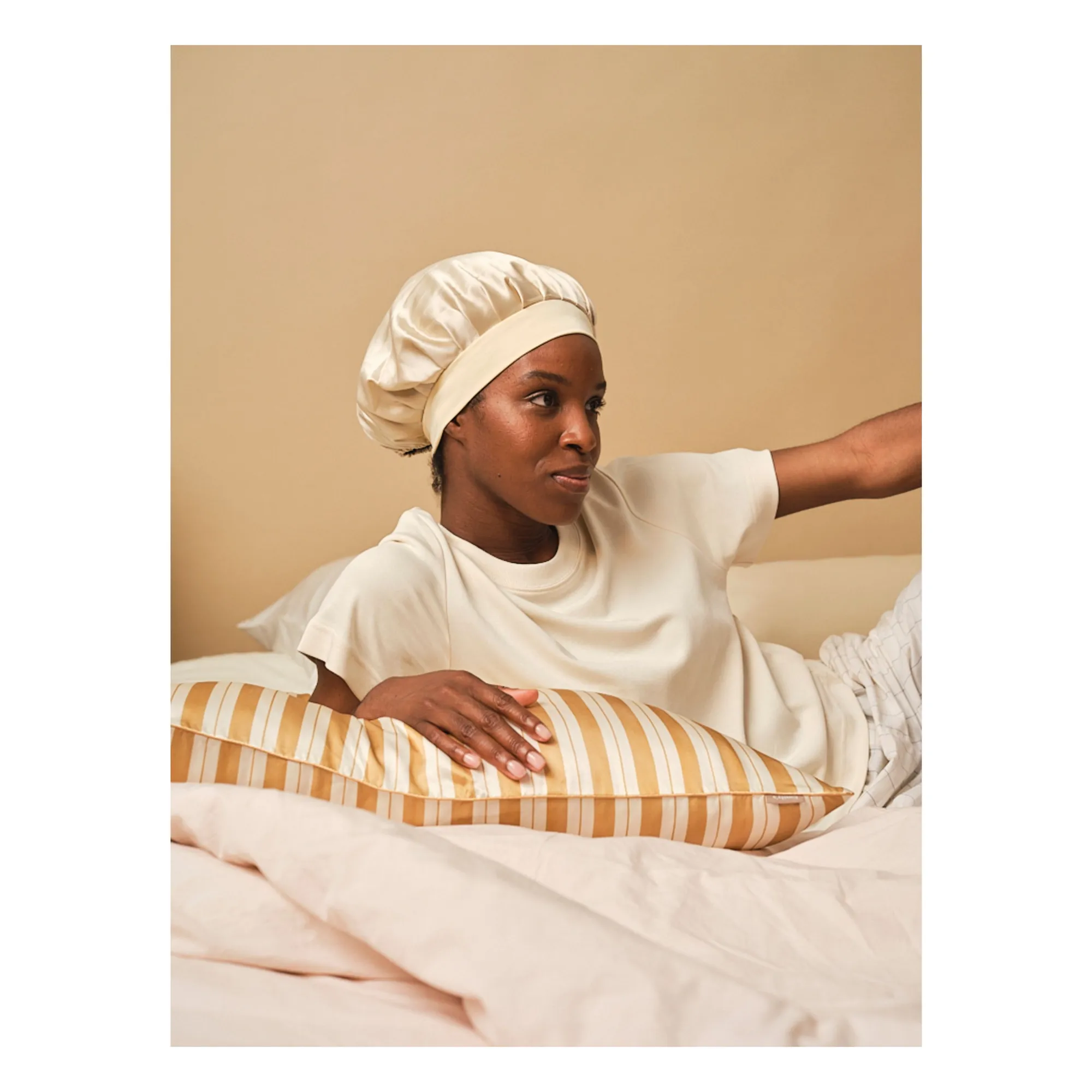 Emily's Pillow - Bonnet de nuit en soie (Emily's Pillow) - Image 1