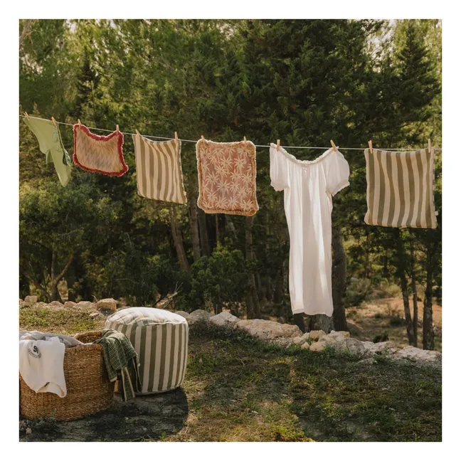 Housse de coussin réversible Jackie x Rosita | Olive