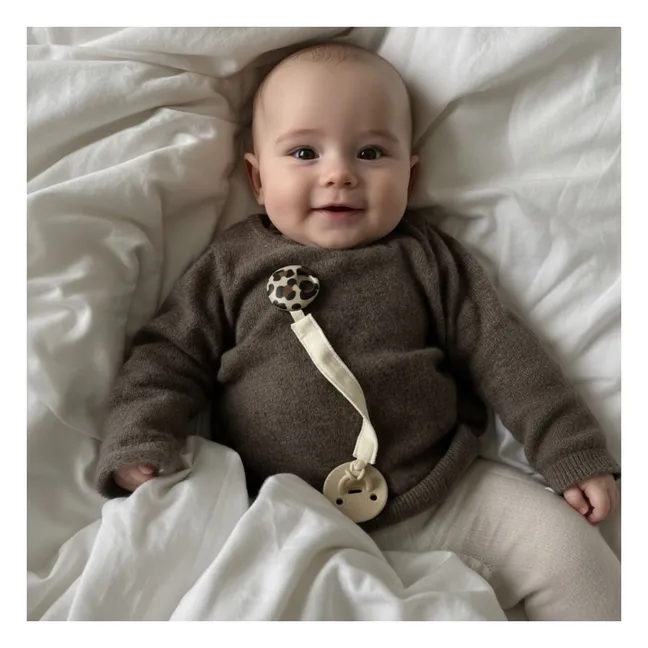 Pebble Graouu pacifier clip | Brown